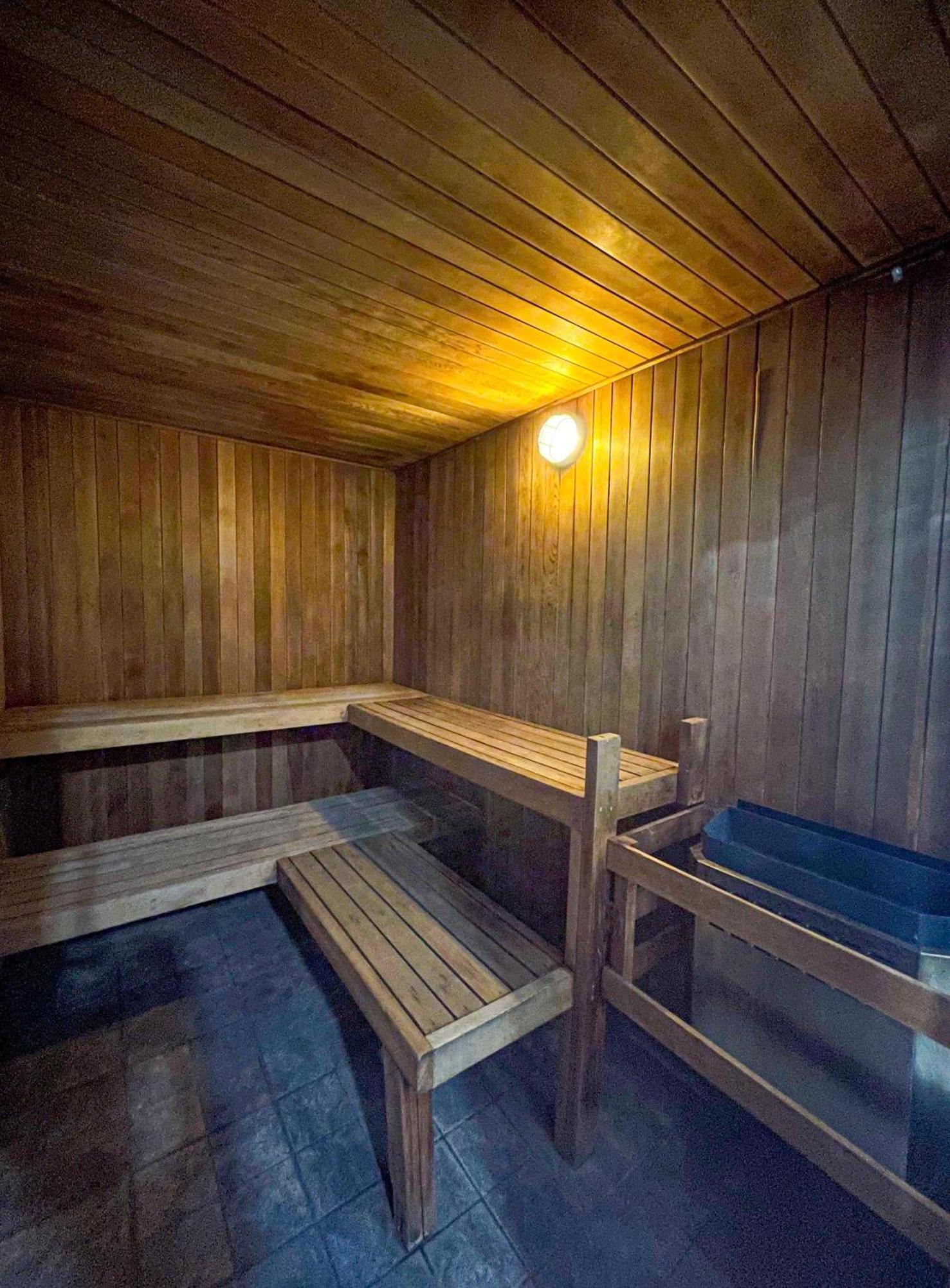 Alpenglow Lodge Queen Boho Studio By Mva Уислър Екстериор снимка